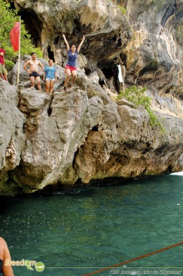 Cliff jumping, Isla de Gigantes Sur