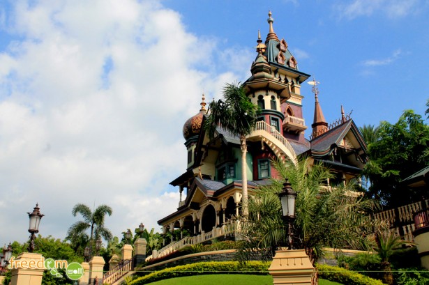 Mystic Manor, Hong Kong DisneyLand