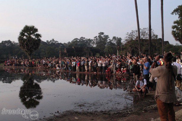 The mob of sunrise spectators in Angkor Wat