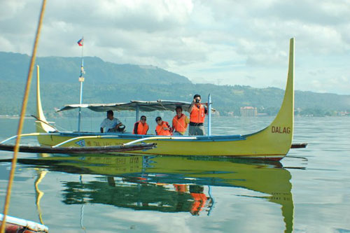 Boat Going to Taal Volcano