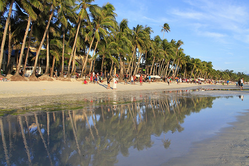 The famous white beach of Boracay