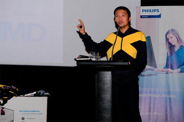 Jack Salamia, Philips Monitors Marketing Manager for the Philippines